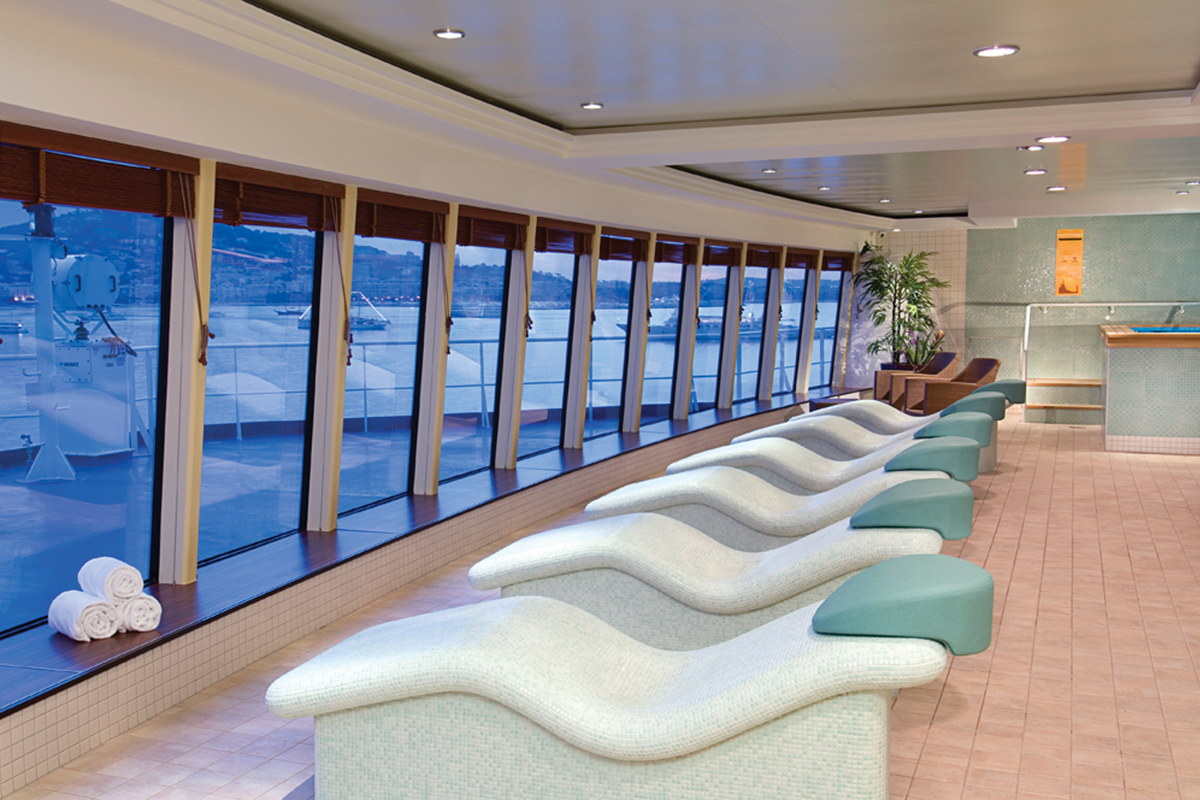 MyCruise Norwegian-Cruise-Line Jewel Offentlige-arealer Pool-spa1